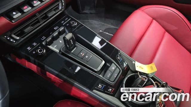 Porsche 911 2024 — Photo 18/32
