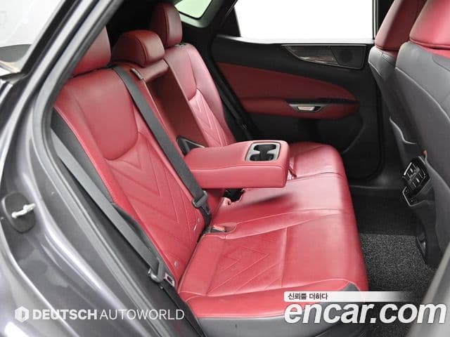 Lexus NX450h+ 2023 — Фото 12/20