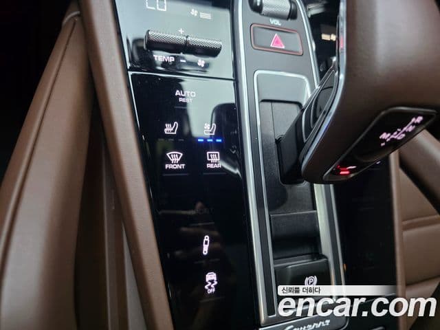 Porsche Cayenne 2023 — ფოტო 2/20