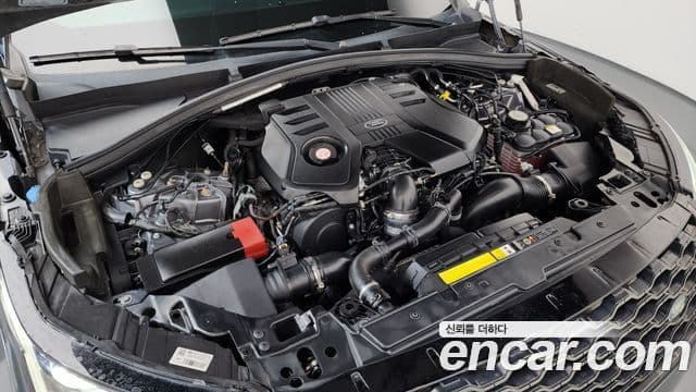 Land Rover Range Rover Velar 2019 — Şəkil 10/35