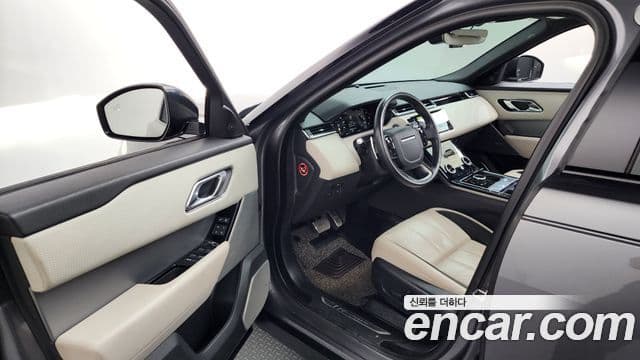 Land Rover Range Rover Velar 2019 — Şəkil 14/35