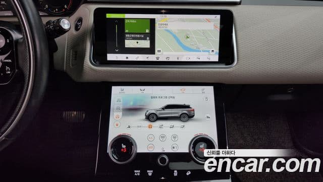 Land Rover Range Rover Velar 2019 — Şəkil 17/35