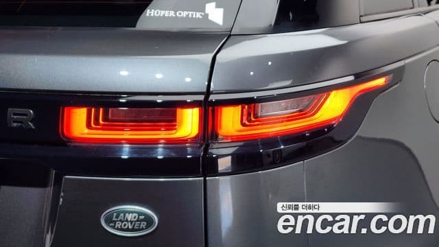 Land Rover Range Rover Velar 2019 — Şəkil 9/35