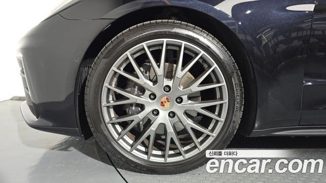 Porsche Panamera 2025 — Photo 10/31