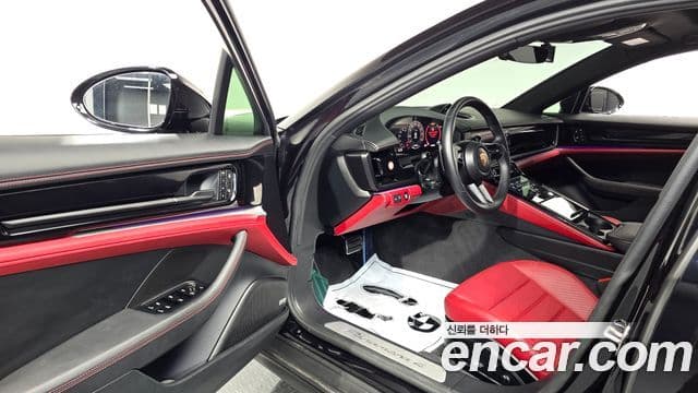 Porsche Panamera 2025 — Photo 16/31