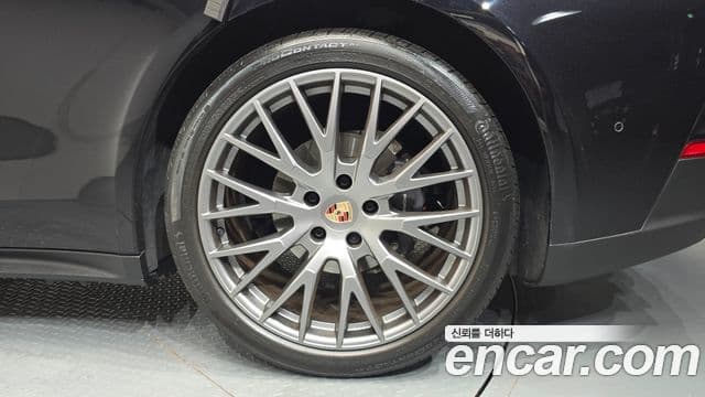 Porsche Panamera 2025 — Photo 14/31