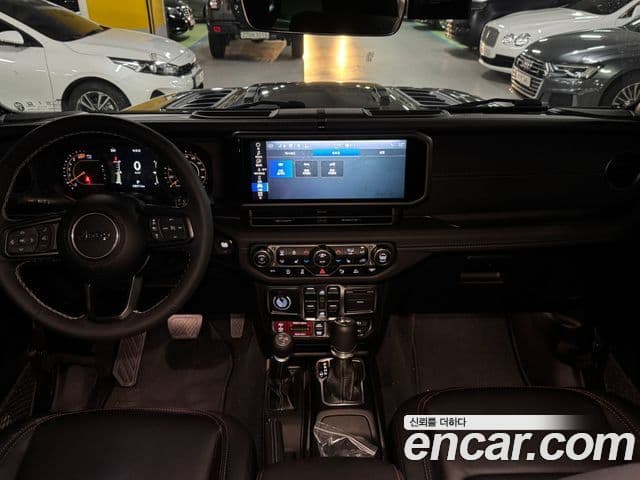 Jeep Wrangler 2025 — Şəkil 2/20
