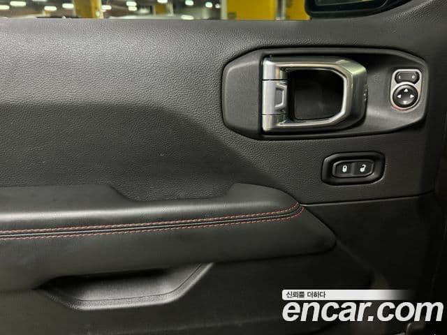 Jeep Wrangler 2025 — Şəkil 11/20