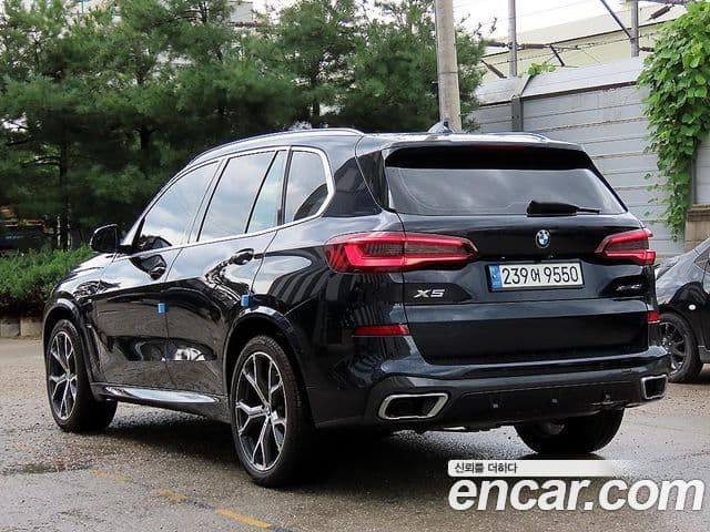 BMW X5 2020 — ფოტო 18/20