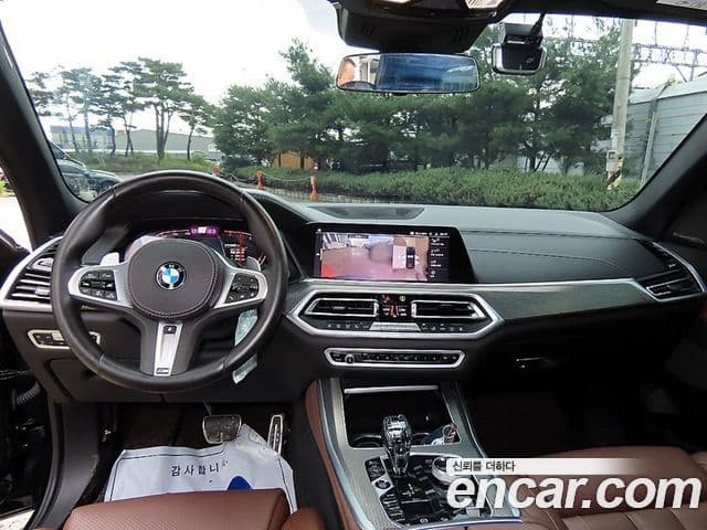BMW X5 2020 — ფოტო 8/20