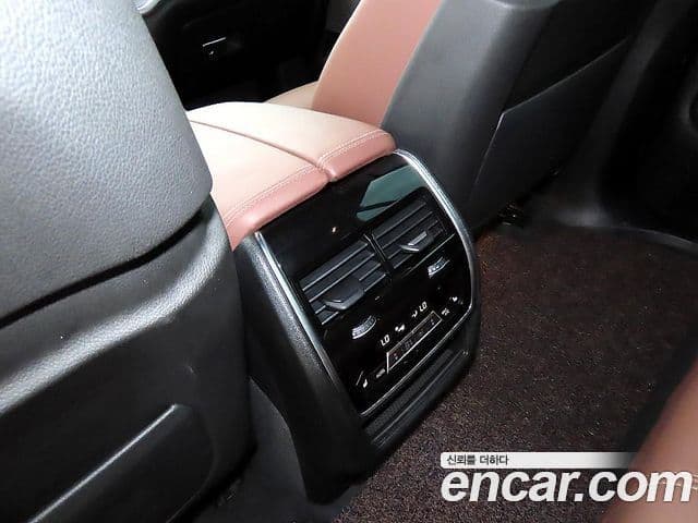 BMW X5 2020 — ფოტო 15/20
