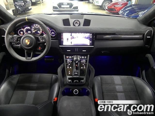 Porsche Cayenne 2022 — Photo 12/20