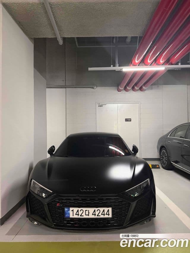 Audi R8 2021 — Photo 4/4