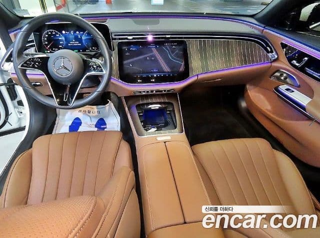 Mercedes-Benz E-Class 2025 — Photo 6/20