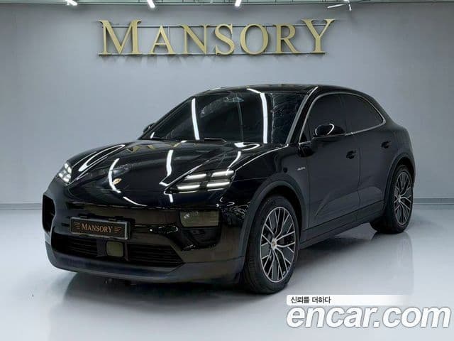 Porsche Macan EV 2025 — ფოტო 1/20
