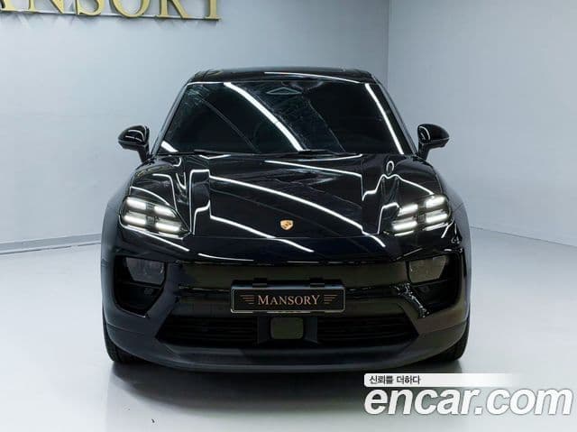 Porsche Macan EV 2025 — ფოტო 2/20