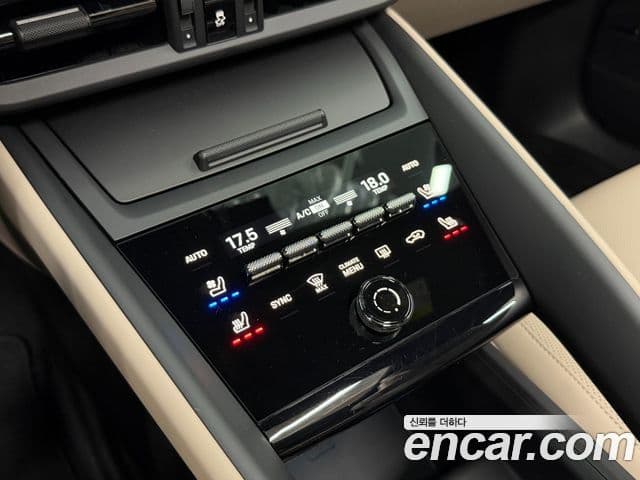 Porsche Macan EV 2025 — ფოტო 10/20