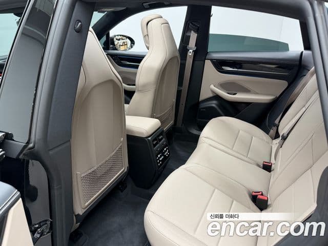 Porsche Macan EV 2025 — ფოტო 13/20