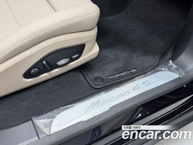 Porsche Macan EV 2025 — ფოტო 18/20