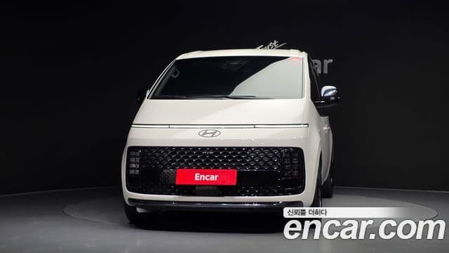 Hyundai Staria 2024 — Фото 3/20