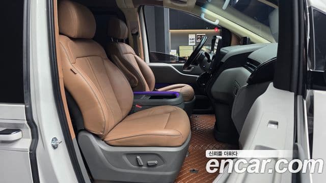 Hyundai Staria 2024 — Фото 11/20