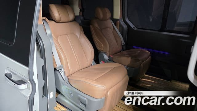 Hyundai Staria 2024 — Фото 12/20