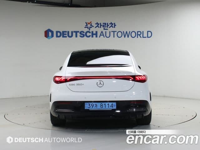 Mercedes-Benz EQE 2024 — ფოტო 13/20