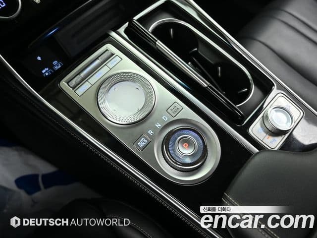 Genesis GV80 2022 — ფოტო 13/20