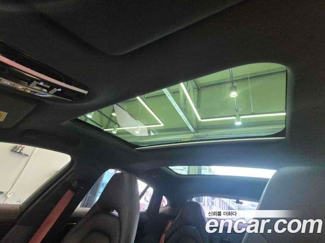 Porsche Panamera 2019 — Şəkil 14/15