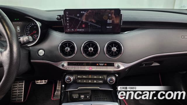 Kia Stinger 2020 — Фото 14/20