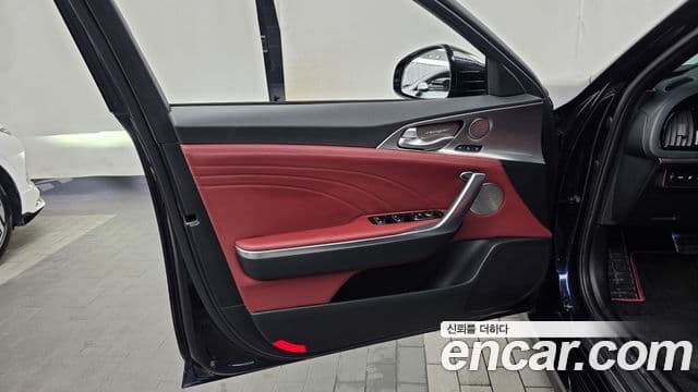 Kia Stinger Meister 2020 — ფოტო 20/36