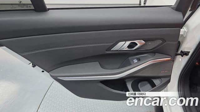 BMW M3 2025 — Photo 20/32