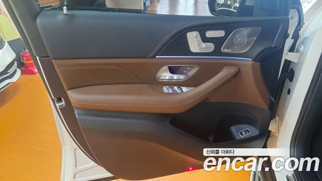 Mercedes-Benz GLE-Class 2025 — Photo 7/20