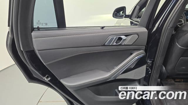 BMW X6 2025 — Photo 11/34