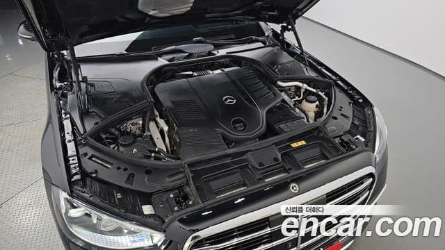 Mercedes-Benz S-Class 2023 — Фото 6/20