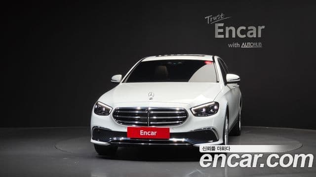 Mercedes-Benz E-Class 2023 — Şəkil 23/34