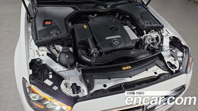 Mercedes-Benz E-Class 2023 — Şəkil 12/34