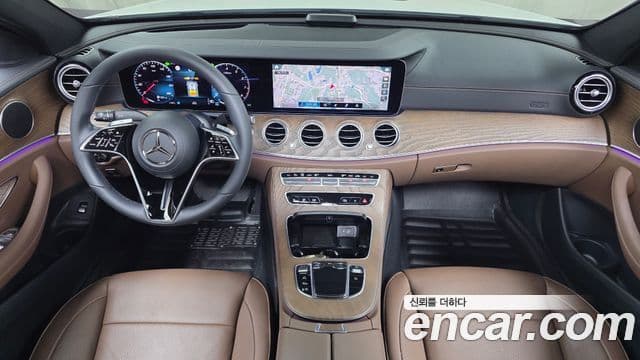 Mercedes-Benz E-Class 2023 — Şəkil 21/34