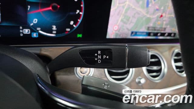 Mercedes-Benz E-Class 2023 — Şəkil 7/34