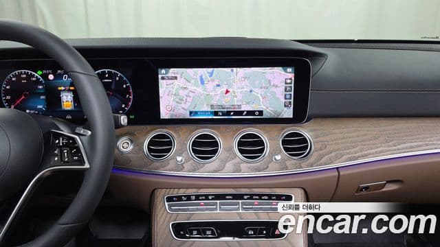 Mercedes-Benz E-Class 2023 — Şəkil 34/34