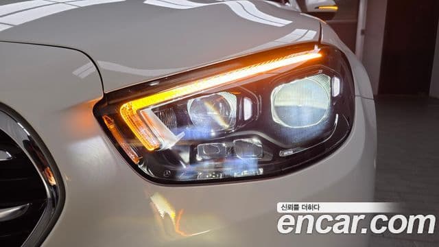 Mercedes-Benz E-Class 2023 — Şəkil 13/34