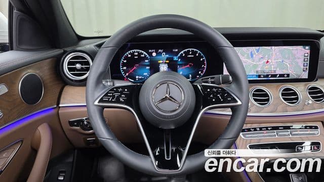 Mercedes-Benz E-Class 2023 — Şəkil 9/34