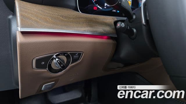 Mercedes-Benz E-Class 2023 — Şəkil 15/34