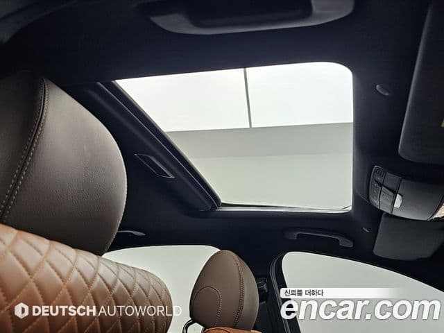 Mercedes-Benz E-Class 2023 — Photo 18/20