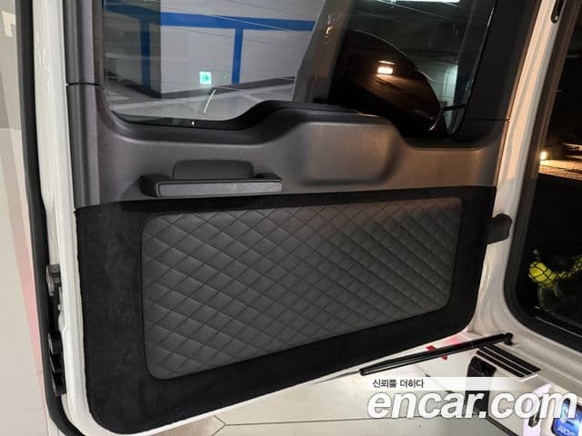 Mercedes-Benz G-Class 2021 — ფოტო 19/20