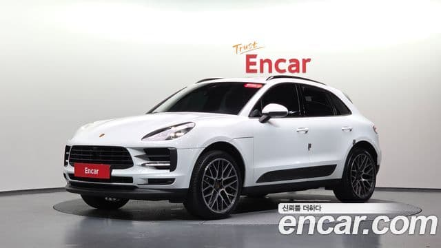 Porsche Macan 2021 — Фото 11/20