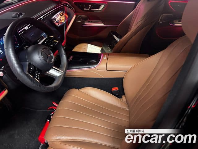 Mercedes-Benz E-Class 2025 — Photo 11/15