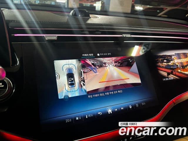 Mercedes-Benz E-Class 2025 — Photo 12/15