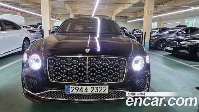 Bentley Flying Spur 2025 — Photo 16/20