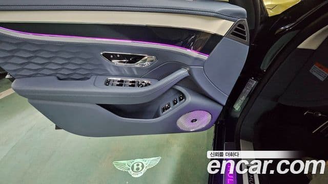 Bentley Flying Spur 2025 — Photo 10/20